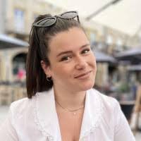 100+ Profile mit dem Suchbegriff „Déborah“