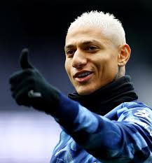 Should Amrabat be kept or sold by Manchester United?