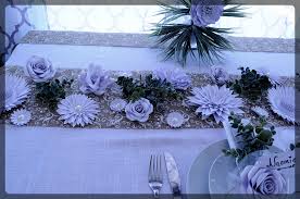 Table Decorative Mariage Fete Table D Honneur Souper Chemin Table Fleuriste Centre De Table Idee Deco Decoration Table Fleur Papier Table Decorations Decor Table