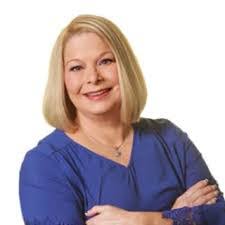 Debra Degroot's Instagram, Twitter & Facebook