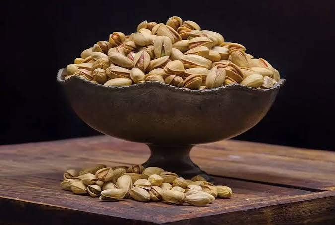 آشنایی با انواع پسته اکبری ، خصوصیات و ویژگی ها | کشاورزنات
