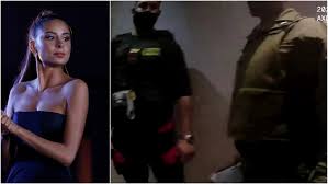 Es que la cantante ha demostrado estar inspirada trabajando durante la en cosa de minutos sus fans no dudaron en reaccionar y llenaron el posteo de comentarios aplaudiendo el nuevo look de cami. Videos Muestran Operativo Por Fiesta Clandestina Donde Fue Detenida Cami Gallardo Y Otras 7 Personas Tv Y Espectaculo Biobiochile