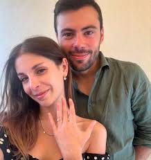 L'AQUILA: TRA UN ANNO SPOSI CAPOGRUPPO FDI LEONARDO SCIMIA E PEDIATRA LAURA  PALUMBO