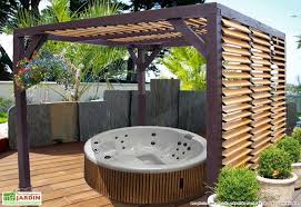 Image Pergola Ombra Avec Lames Orientables C T Et Toit En Bois Habrita Pergola Bois Jacuzzi Exterieur Bois Pergola