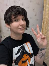 Little bit different post but I hope it will get approved. Today is my  transaversery, I started my medical transition 2 years ago and I'm so  happy. I want to do something