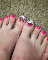 Surround your pink nail design with silver glitter linings that mark the right and left ends of your nails. 50 Cute Toe Nail Designs To Flaunt Pretty Nails Checopie