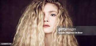 3,604点のBlumhouseの写真と高解像度写真