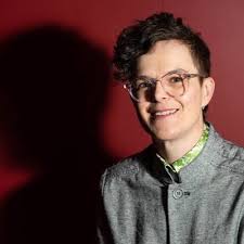 Justine Hyde (@TheJustineHyde)