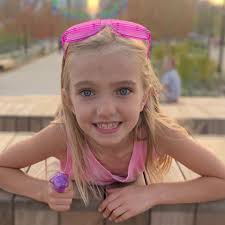 Fundraiser for Maria Moen by Michaela Synhorst : Donate to Support Alexa  Moen's Medical Care