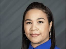 Linda Burbank's Instagram, Twitter & Facebook