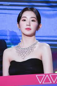 No copyright infringement intended.thank you for watching. Value Of Red Velvet S Irene Necklace Causes Many To Look Twice Kpopmap Kpop Kdrama And Trend Stories Coverage