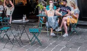 Στη δημοσιότητα δόθηκε το φεκ με την κυα με τα έκτακτα μέτρα προστασίας δημόσιας υγείας από τον κίνδυνο περαιτέρω διασποράς του κορωνοϊού στο σύνολο της επικράτειας που αφορά μεταξύ άλλων τον τρόπο λειτουργίας των. Allages Sthn Kya Gia Thn Estiash Mono Gia Emboliasmenoys Kai Noshsantes Ta Ypai8ria Kentra Diaskedashs Parallaxi Magazine