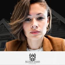 Alysha Aratari's Instagram, Twitter & Facebook