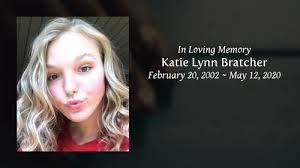 Kelly Bratcher's Instagram, Twitter & Facebook