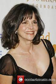 Sally Field Yahoo Search Results Sally Field Hairstyles Mom Hairstyles Hair Styles