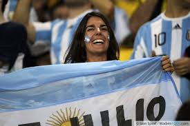 Et icardi y croit dur comme fer : Photos Foot Supporters Argentine 15 06 2014 Argentine Bosnie Herzegovine Coupe Du Monde 2014