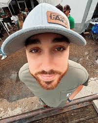 Caitlin Page's Instagram, Twitter & Facebook