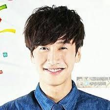 He began his career as a model in the fashion industry before first appearing in the sbs sitcom 'here he comes' in 2008. Lee Kwang Soo Prince Lovelylksrm Twitter