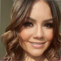 Andrea Holguin's Instagram, Twitter & Facebook