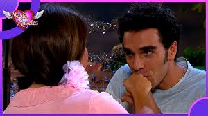 Don Ramón intenta convertirse en carpintero, pero deja el pegamento  caliente sin avisar. Quico, como siempre curioso, mete la mano donde no  debe y termina sufriendo las consecuencias de sus actos. 😱 #