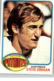 1976 Topps #376 Steve Grogan RC