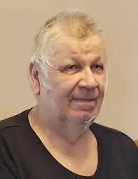 Robert Tomczak's Instagram, Twitter & Facebook