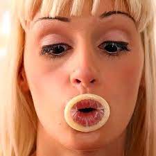 8tracks Radio Love In Your Mouth 17 Songs Free And Music Playlist