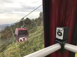 Satu lagi rm928 juta dibelanjakan untuk membina sistem kereta kabel untuk menyediakan pelawat dengan cara pengangkutan alternatif. Pengalaman Naik Awana Skyway Genting Highlands Hafiz Rahim
