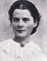 Anne Kinloch's Instagram, Twitter & Facebook