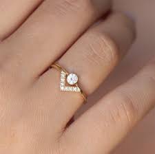 Simple Wedding Ring Set Bespoke Engagement Ring Minimalist Wedding Ring Set Dainty Diamond Ring Set V Ring 0 2 Carat Diamond Ring Wedding Rings Simple Engagement Rings Under 1000 Jewelry