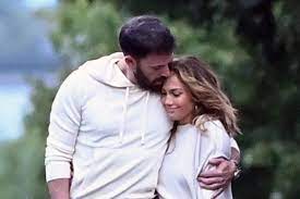 Ben affleck jennifer lopez 2021. Ben Affleck Jennifer Lopez Ups Leah Remini Teilt Verschmustes Erstes Foto Gala De