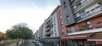 It is located 9.4 km (5.8 mi) from the centre of paris. Population 2021 En Seine Saint Denis 1 632 677 Habitants 94 Citoyens