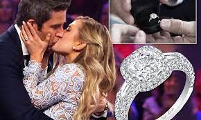 Arie Luyendyk Presents Lauren Burnham 3 65 Carat Engagement Ring Lauren Burnham Engagement Rings Arie Luyendyk Jr The Bachelor Arie