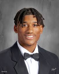 Aleyshka Flores Delgado Roosevelt High School 🏫 Sioux Falls, South Dakota  📍 3.38 GPA 📚 C/O 2026 🎓 Most recent game film & stats: 20pts, 6ast,  3stl, 2reb, 1blk 66.7% 3pt, 53.5%