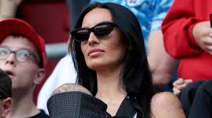 Lauryn Goodman's gran joins WAG war with Annie Kilner claiming she 'has had  her own affairs'