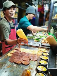 Visto da fuori potrebbe sembrare uno dei tanti posti in cui mangiare a new york e in effetti lo è! Fendy Burger Best Ramly Burger In Kluang Johor Johor Kaki Travels For Food