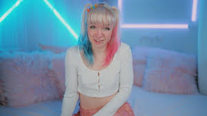 Jolie Lyons Profile - Page 8 - Vids, Pics & More | ManyVids - ManyVids