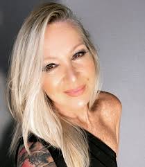 Stylists & Salons for Styling