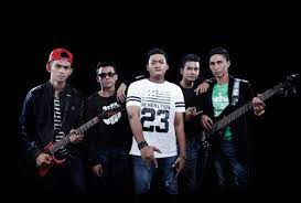 Assalamualaikum.syukur alhamdulillah, ini adalah muzik video rasmi lagu ''klia. Sayang Aku Kau Lupa Aku Kau Luka Tanpa Kau Sedar Sayang Masih No 1 Minggu Ini