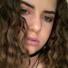 Bailey Hyatt's Instagram, Twitter & Facebook