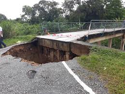 Memancing bawah jambatan pulau pinang prai tiang 57. Tanah Runtuh Di Jambatan Sungai Pekida Kawasan Tiram Facebook