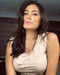 احتفلت الفنانة هاجر أحمد مساء الأمس، بزفافها على رجل الأعمال أحمد الحداد، في أحد فنادق القاهرة الكبرى، وسط عدد من نجوم الفن وعائلتها. Ù‡Ø§Ø¬Ø± Ø£Ø­Ù…Ø¯ Ø¹Ù† Ø¨Ø¯Ø§ÙŠØªÙ‡Ø§ Ø§Ù„ÙÙ†ÙŠØ© ÙƒÙ†Øª Ø±Ù…ÙŠ Ø§Ù„Ù‡Ø¯ÙˆÙ… Ù…Ù† Ø§Ù„Ø¨Ù„ÙƒÙˆÙ†Ø© Ø¨Ø³Ø¨Ø¨ Ø£Ù‡Ù„ÙŠ Ø¹Ø´Ù‚ Ù†ÙŠÙˆØ²