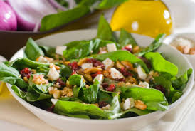 Grazie ai loro 2,9 mg di minerale per 100 grammi di prodotto fresco, ne detengono il primato assoluto fra gli ortaggi. Spinaci Crudi A Insalata Con Parmigiano E Funghi Ginger Tomato