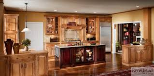 Shenandoah cabinetry kitchen maple mocha mckinley door dream. Kraftmaid Maple Raised Door In Praline With Mocha Highlight Transitional Kitchen Detroit By Kraftmaid Houzz