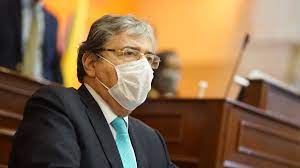 Carlos holmes trujillo, actual canciller de la república, fue designado por el presidente como nuevo ministro de defensa, en remplazo de guillermo botero, quien renunció la semana pasada, luego del debate de moción de censura que se adelantó en su contra. Ministro De Defensa Carlos Holmes Trujillo Esta En Un Area De Cuidado Critico