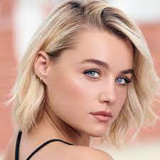 In 2018 she participated in her first film, having the leading role in portuguese production linhas de sangue. Kelly Bailey