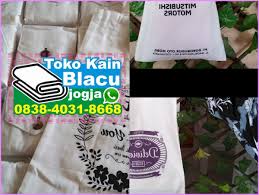 Kucing ini memiliki ciri khususnya juga pada kakinya. Ciri Khas Kain Blacu O838 4o31 8668 Wa Ciri Instagram Tote Bag