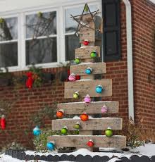 Sparkle Ball For Outdoor Christmas Decorations Diy Christmas Yard Decorations Christmas Decorations Diy Outdoor Pallet Christmas Tree