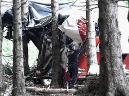 Investigators believe the men knew that a safety brake system in the cable car was. Mottarone Nerini And Perocchio Free Tadini At Home Corriere It World Today News