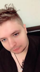 #friends #chandlerbing what do people think of the hair cut